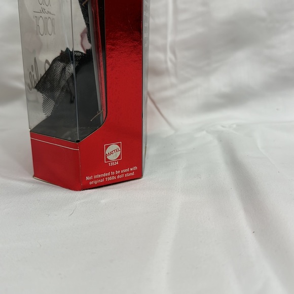 Barbie - Picture 3 of 4